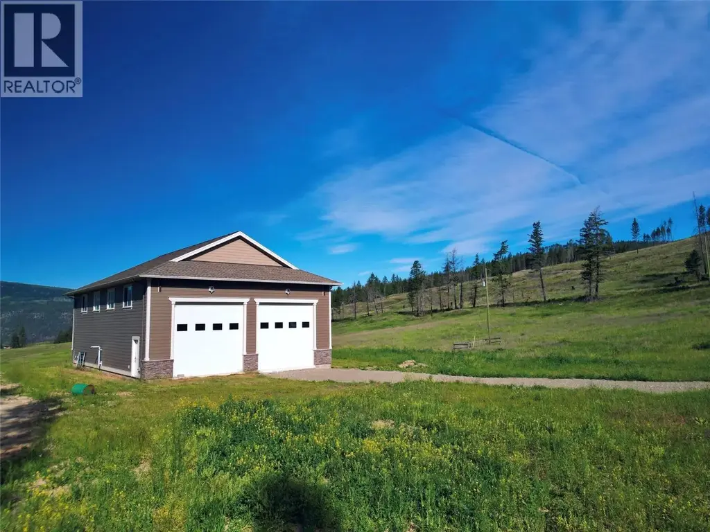 4401 Paxton Valley Road, Monte Lake