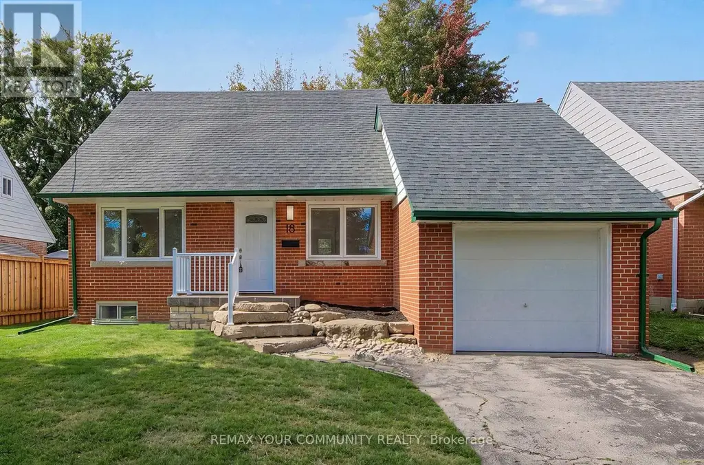 18 Robertsfield Crescent, Toronto (Wexford-Maryvale)