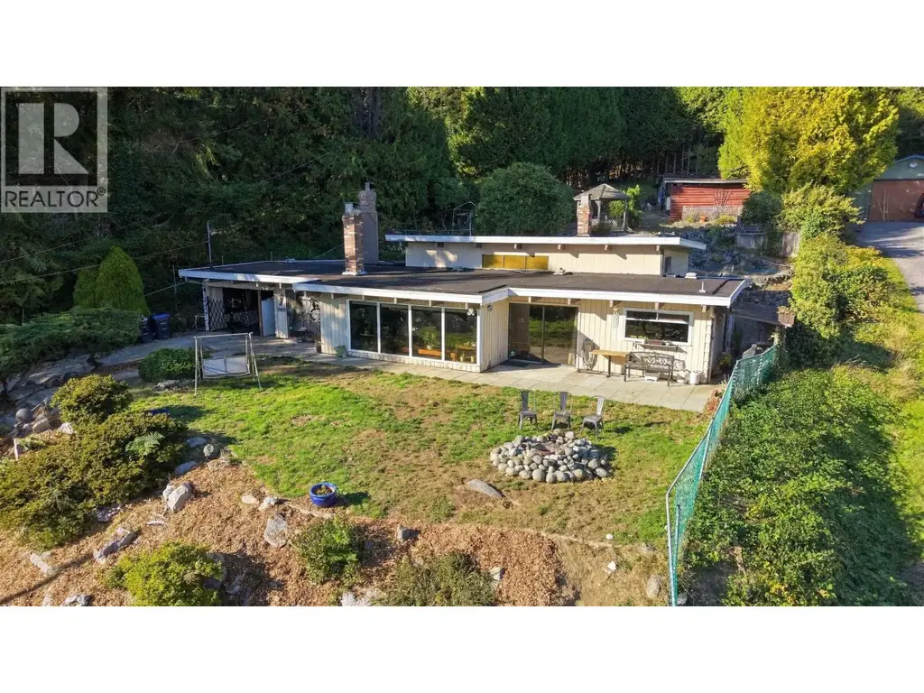 5430 Lawson Road, Sechelt