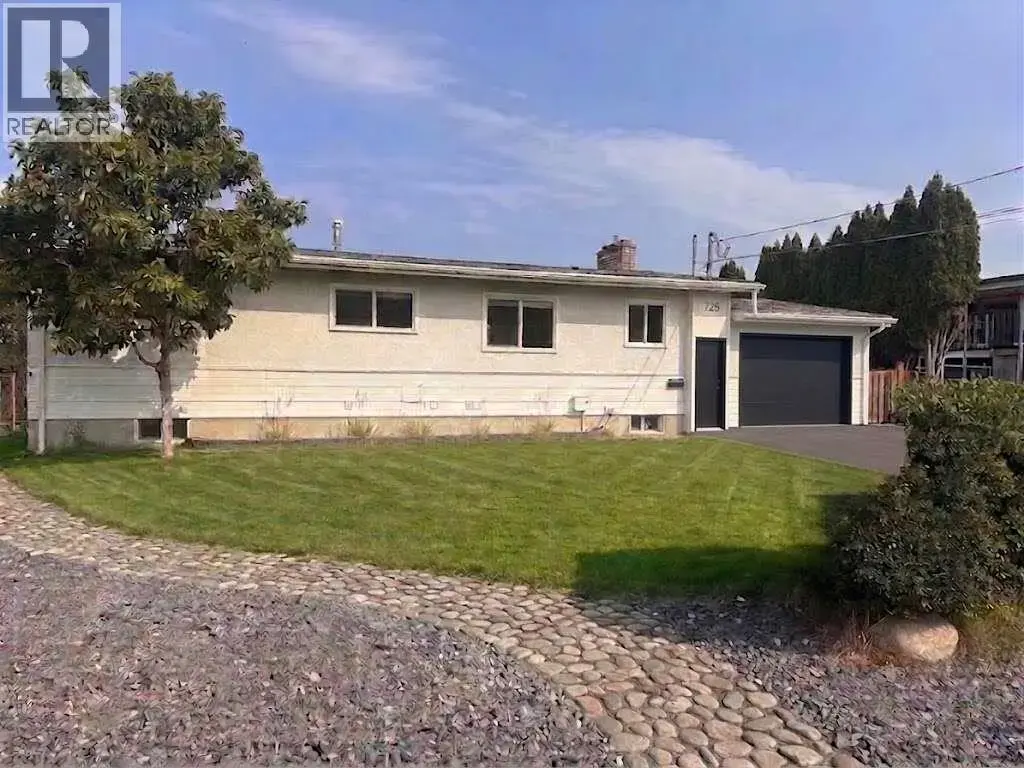 725 Ross Avenue, Penticton