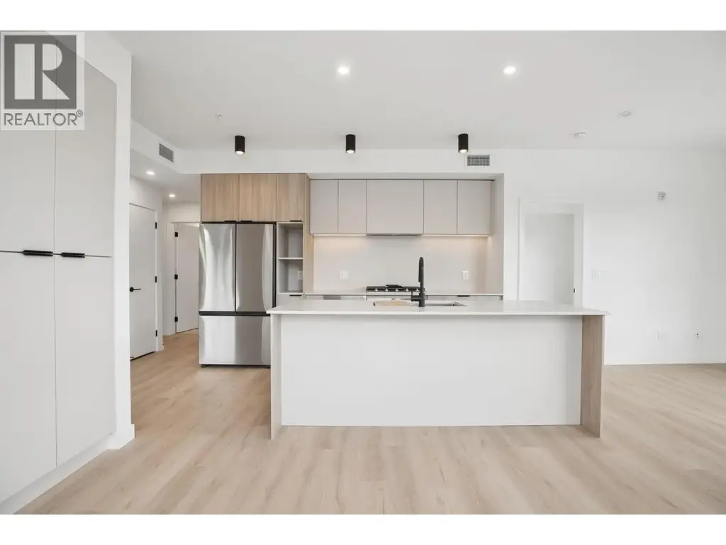 414 623 Kemsley Avenue, Coquitlam