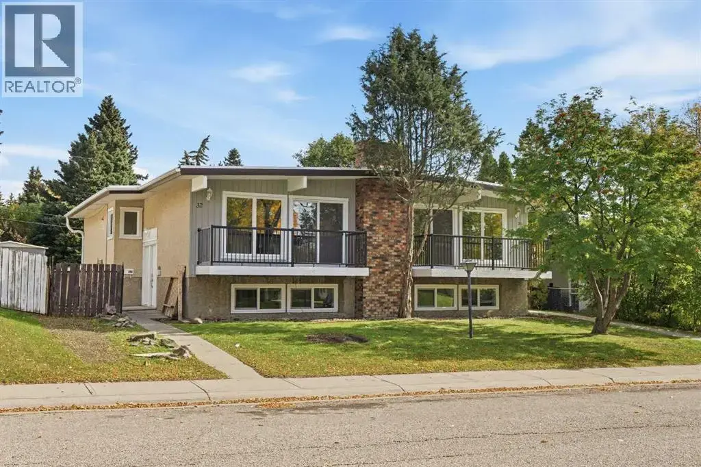 30 / 32 Dalton Bay Nw, Calgary