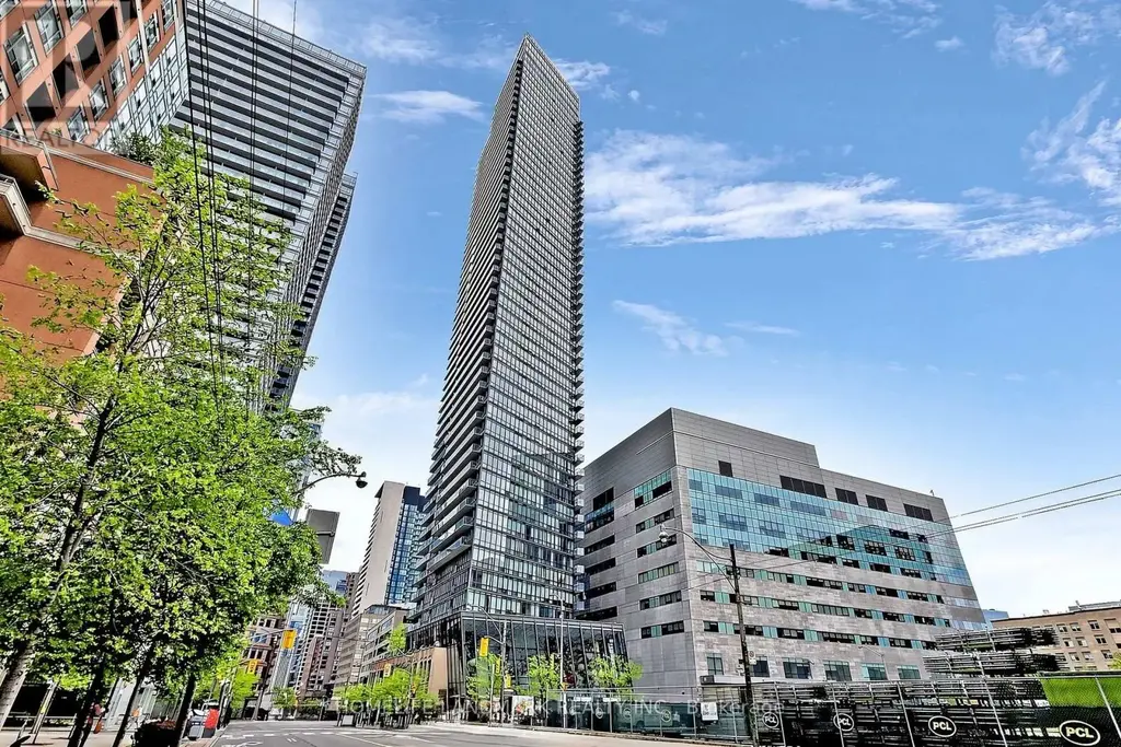 204 - 832 Bay Street, Toronto (Bay Street Corridor)