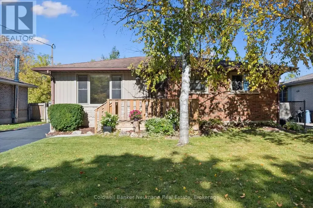 22 Carter Drive, Guelph (Grange Road)