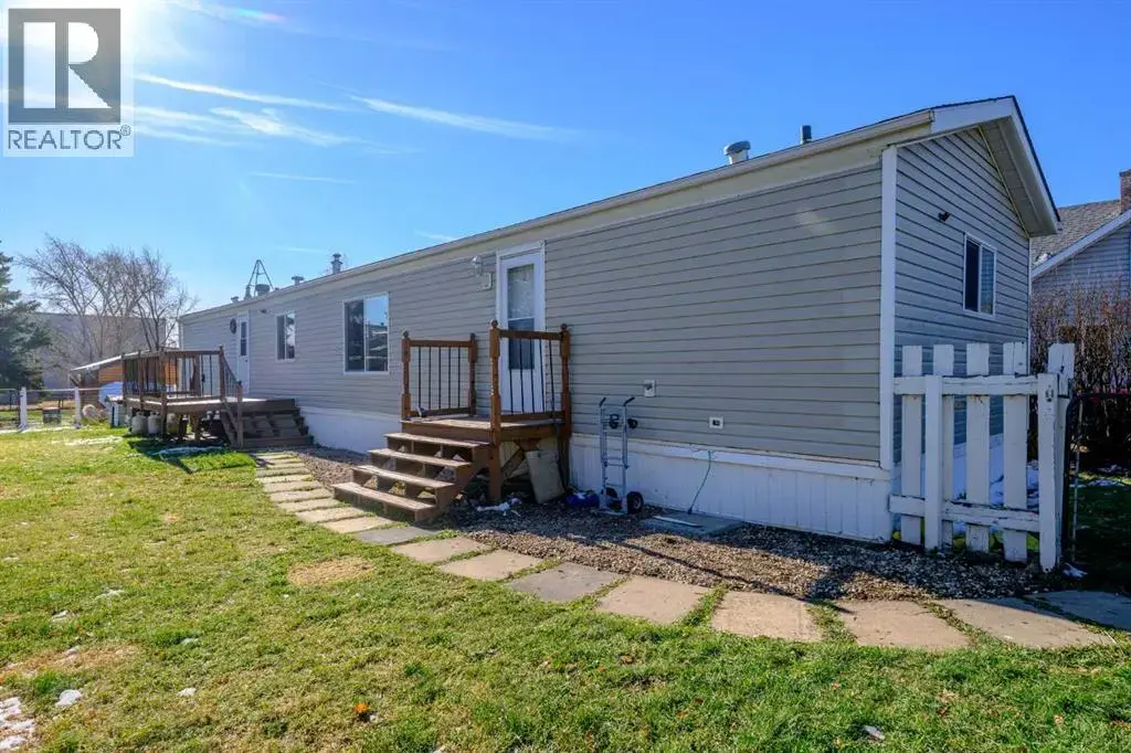 10017 100 Avenue, La Glace