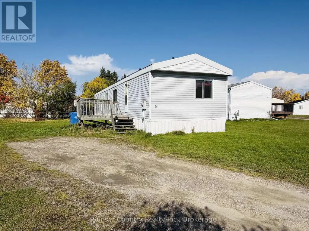 9 Cedar Bay, Dryden (Government Road)