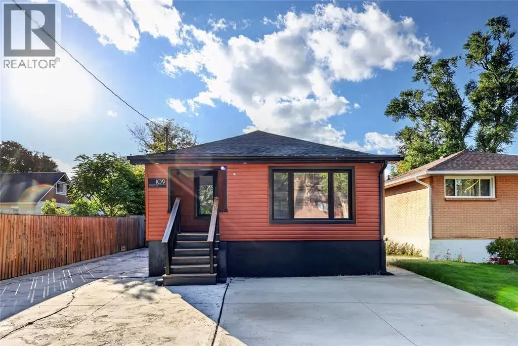 109 Sutton Street, Sarnia