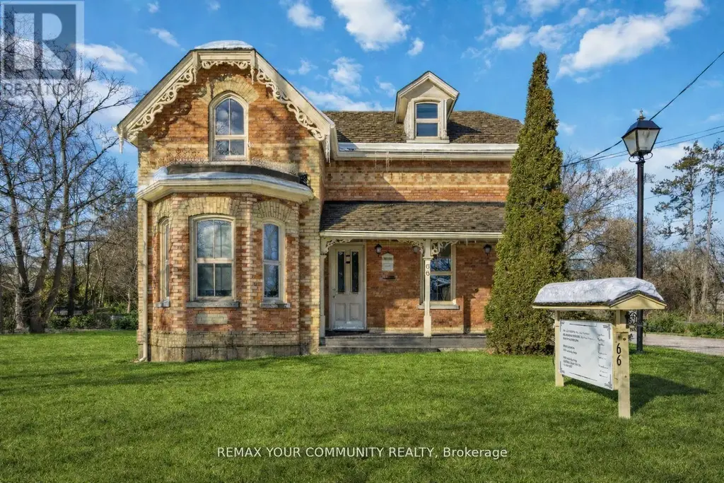 66 Centre Street, Vaughan (Uplands)