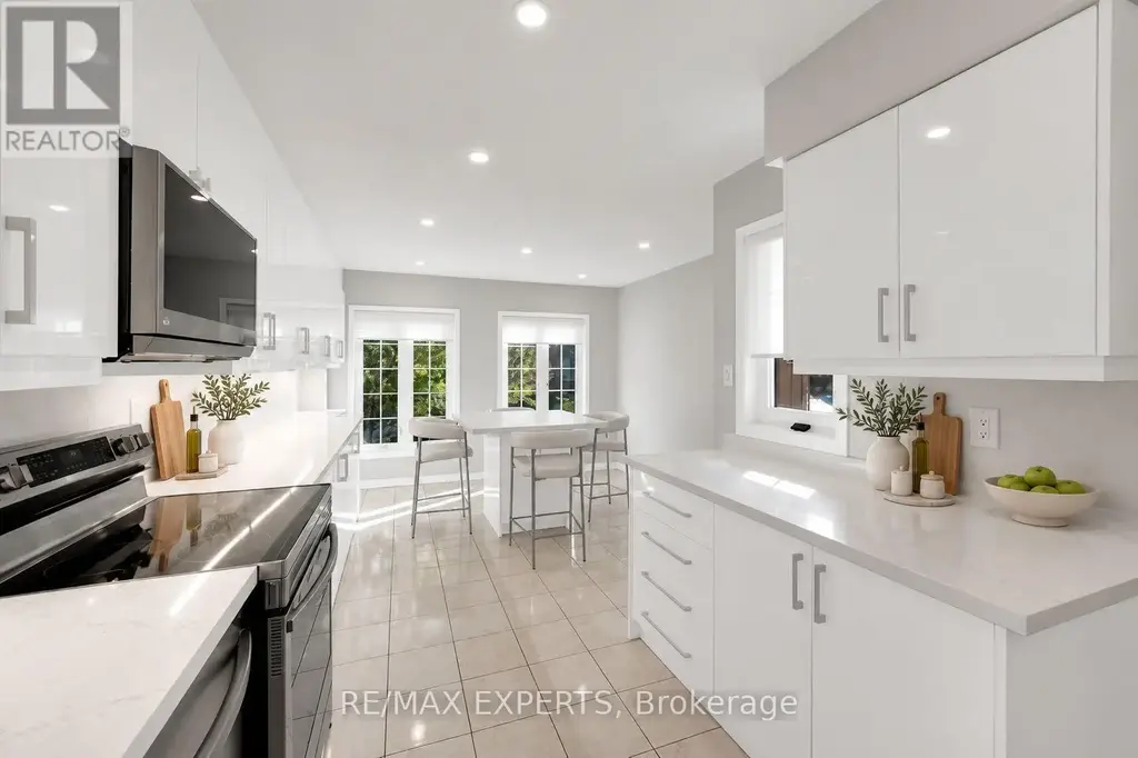117 Pinedale Gate, Vaughan (East Woodbridge)