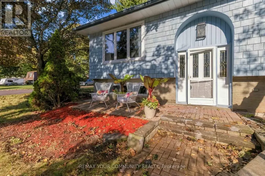 2063 Waters Edge Drive, Oakville (BR Bronte)