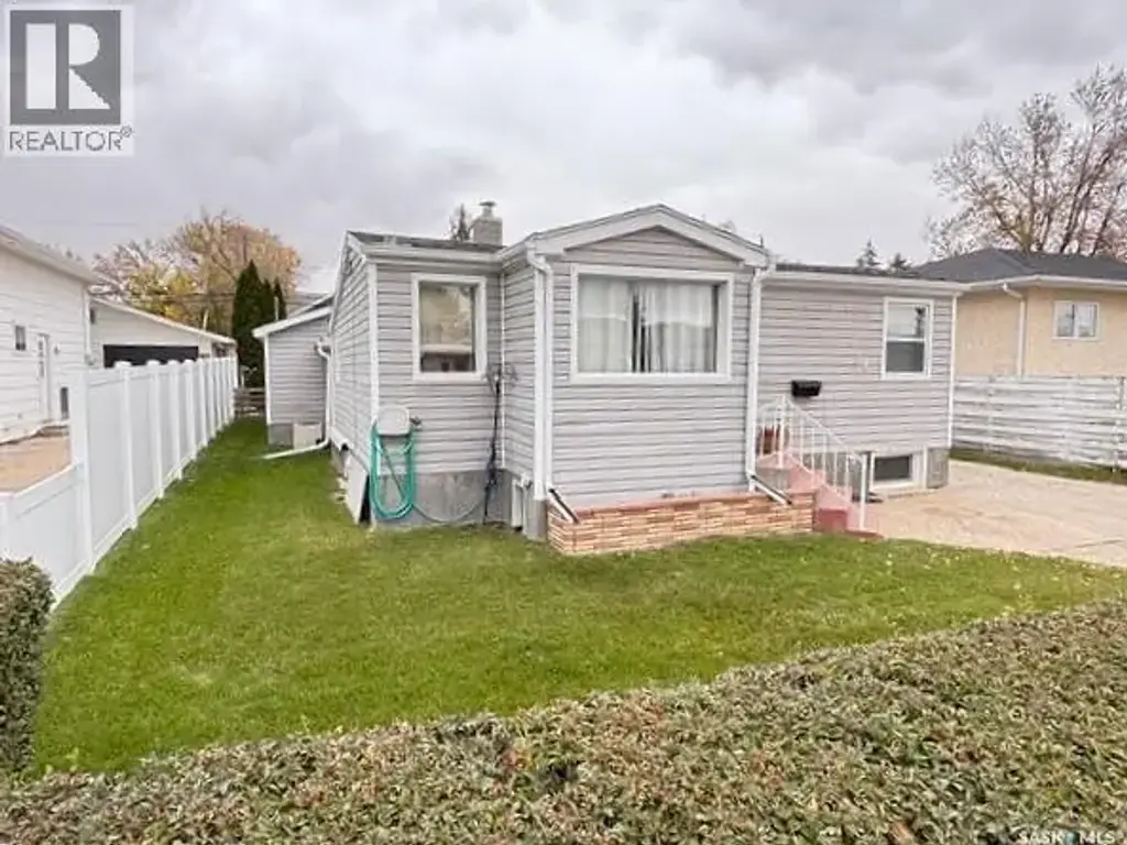 954 Brown Street, Moose Jaw