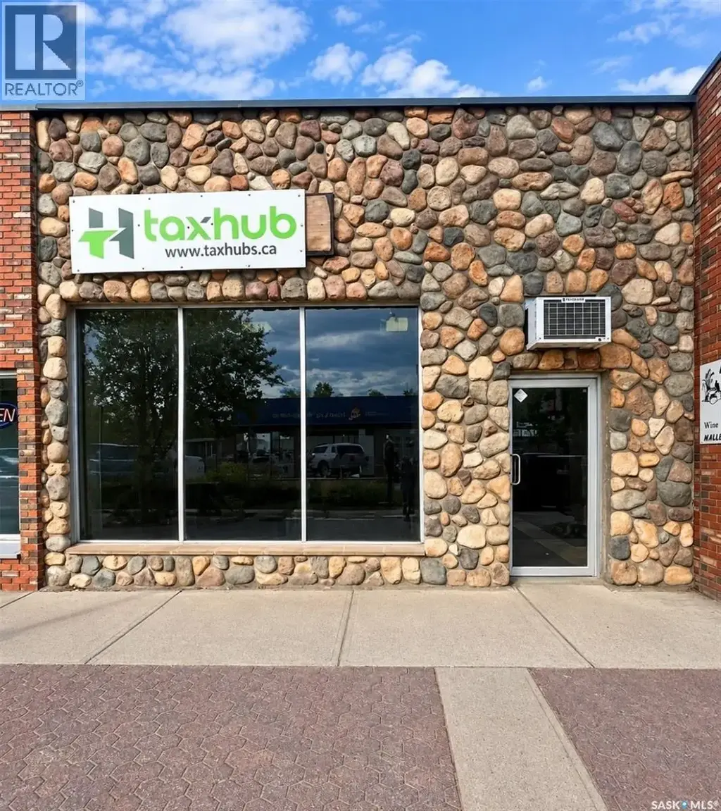 220 Central Avenue N, Swift Current