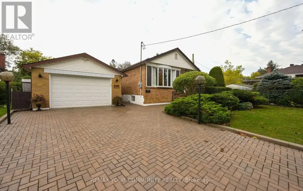 4 Hughes Place, Toronto (Wexford-Maryvale)