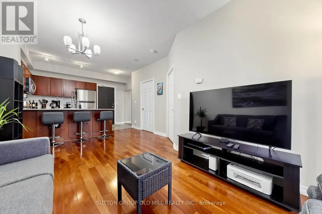 3109 - 3504 Hurontario Street, Mississauga (Fairview)