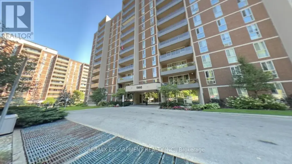 306 - 1966 Main Street W, Hamilton (Ainslie Wood)