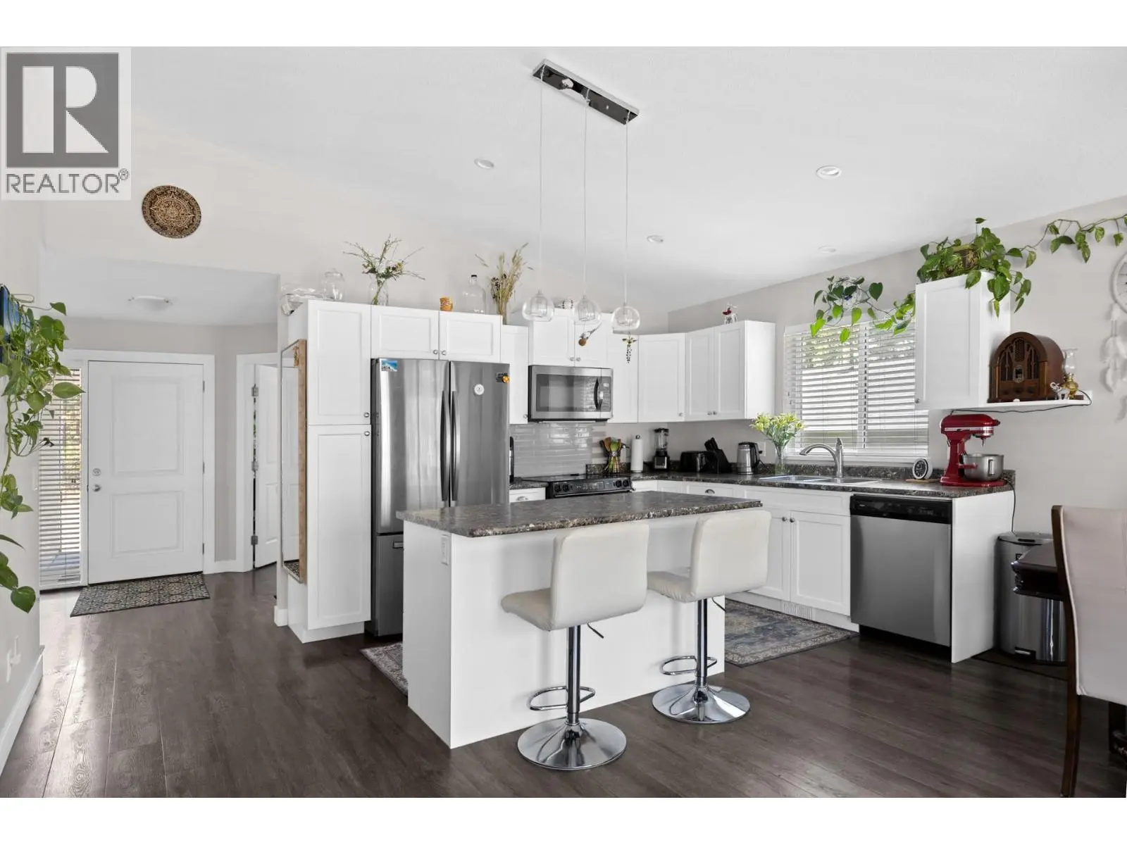 Photo of Listing #10403619