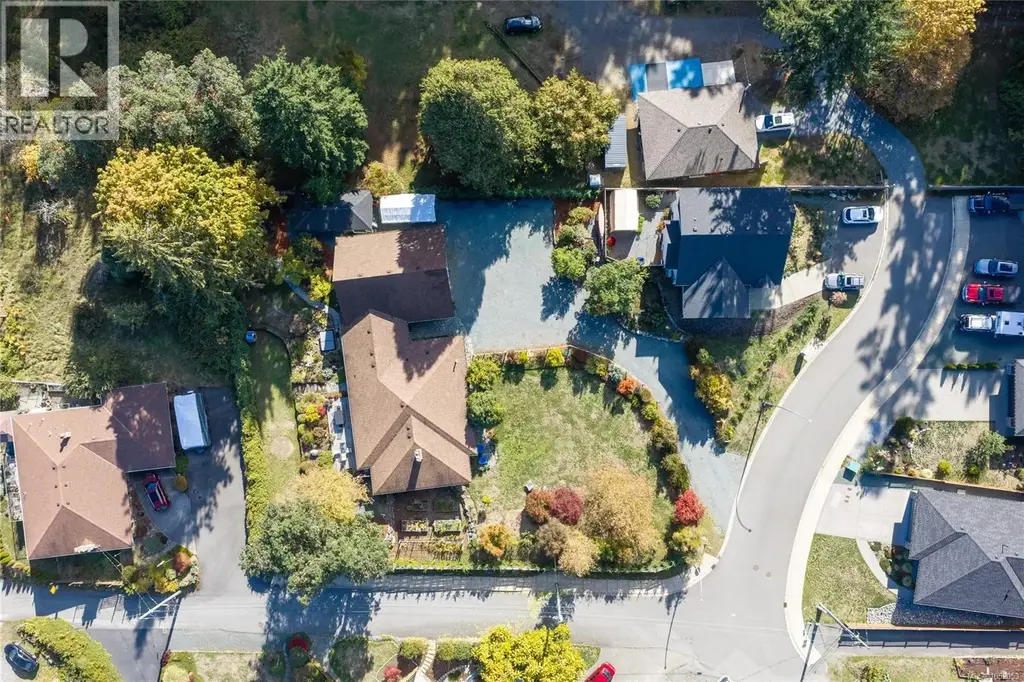 1002 Mcmillan Rd, Ladysmith