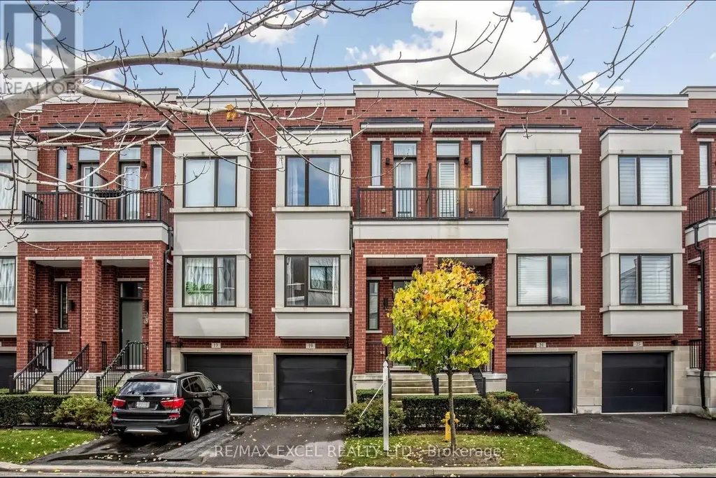 19 Ambler Lane, Richmond Hill (Crosby)