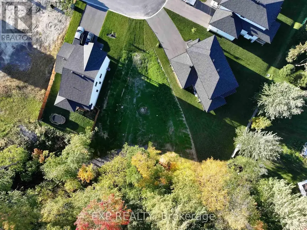 1391 Fribourg Street, Russell