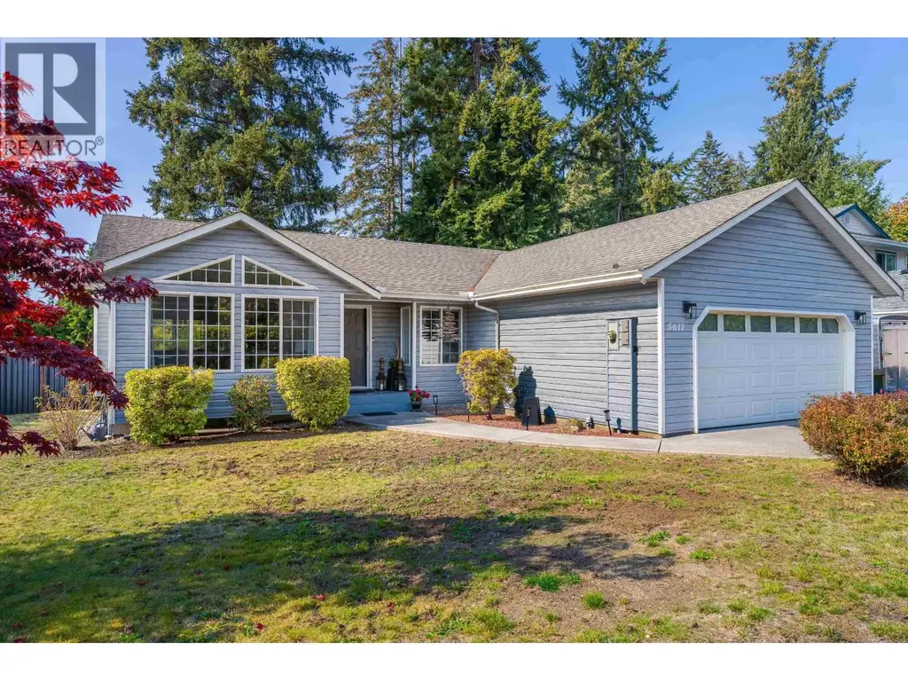 5617 Curtis Place, Sechelt