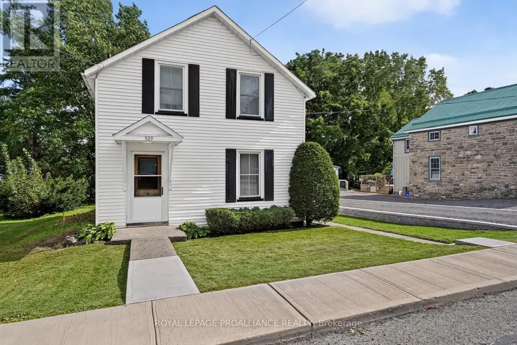 529 Dibble Street W, Prescott