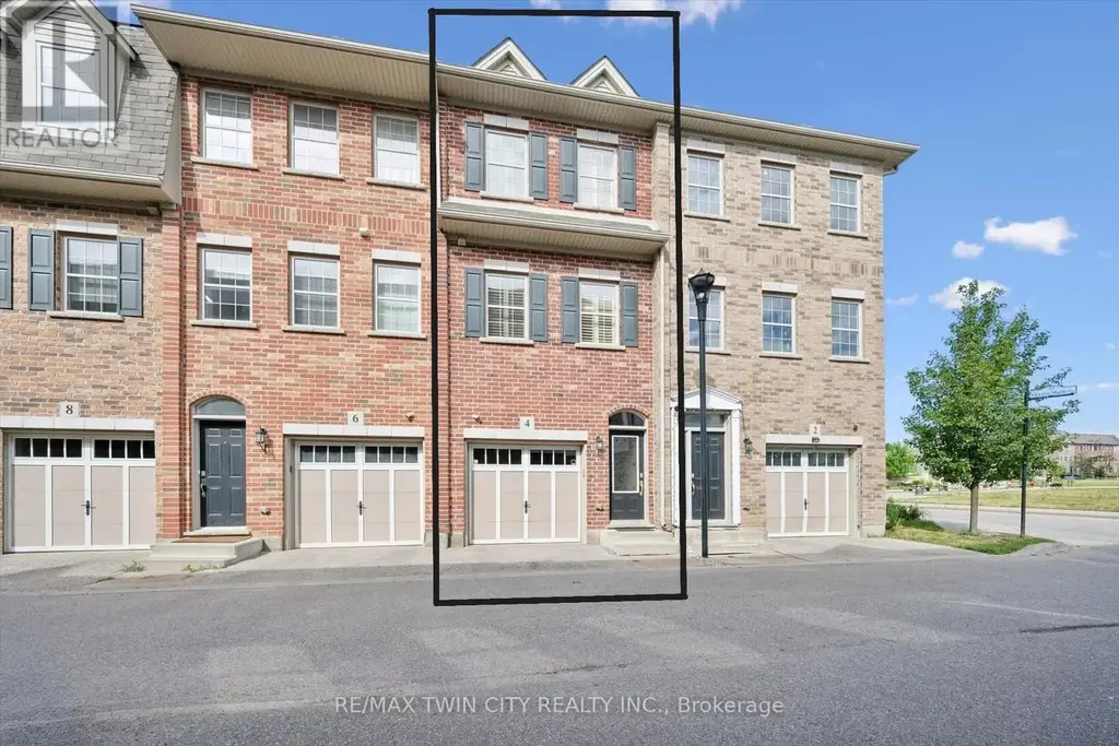4 Cheltenham Mews, Kitchener