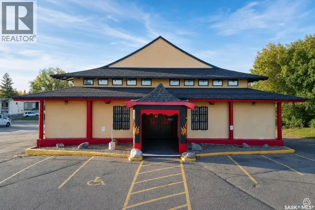 320 South Service Road E, Swift Current