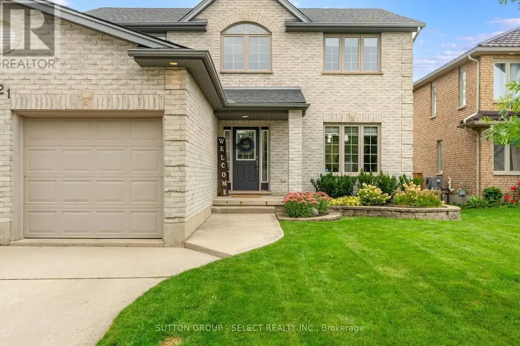 121 Tanoak Drive, London North (North E)