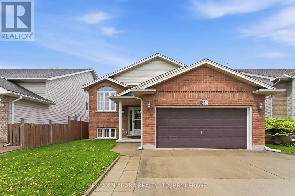 8253 Costabile Drive, Niagara Falls (Ascot)