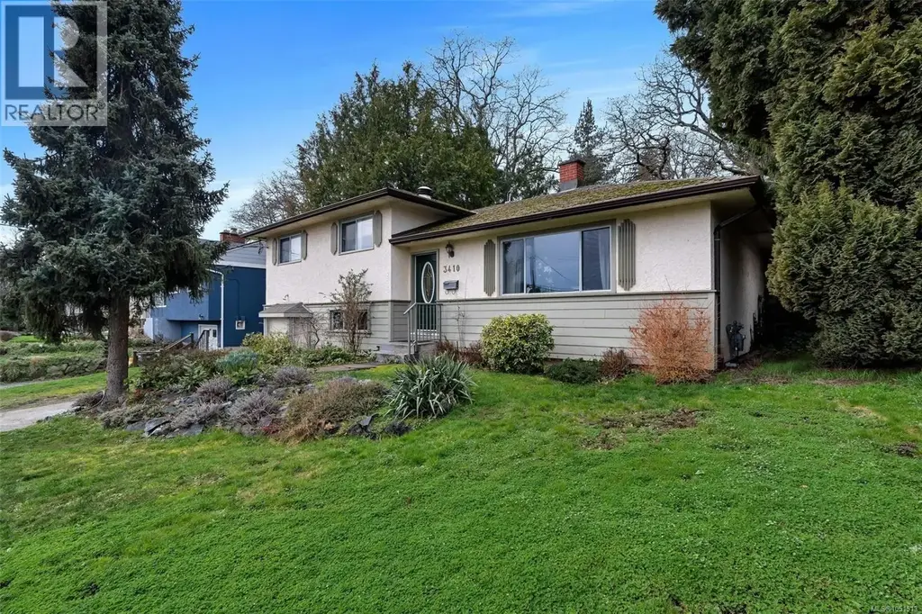 3410 Browning St, Saanich