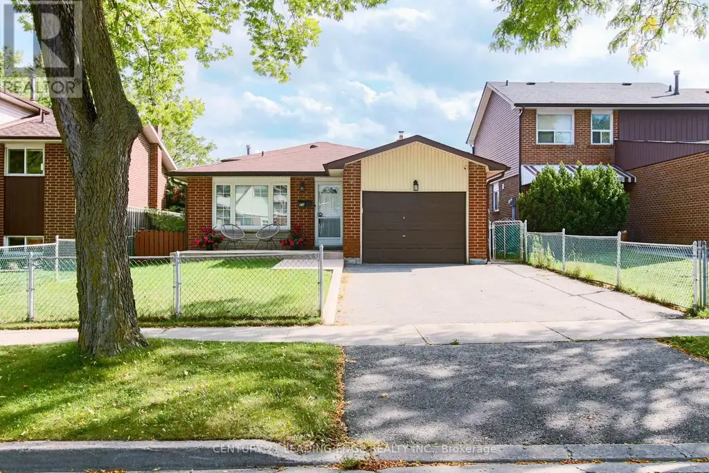 55 Mammoth Hall Trail, Toronto (Malvern)