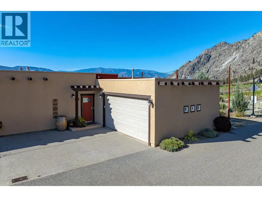 2000 Valleyview Drive Unit# 6, Osoyoos