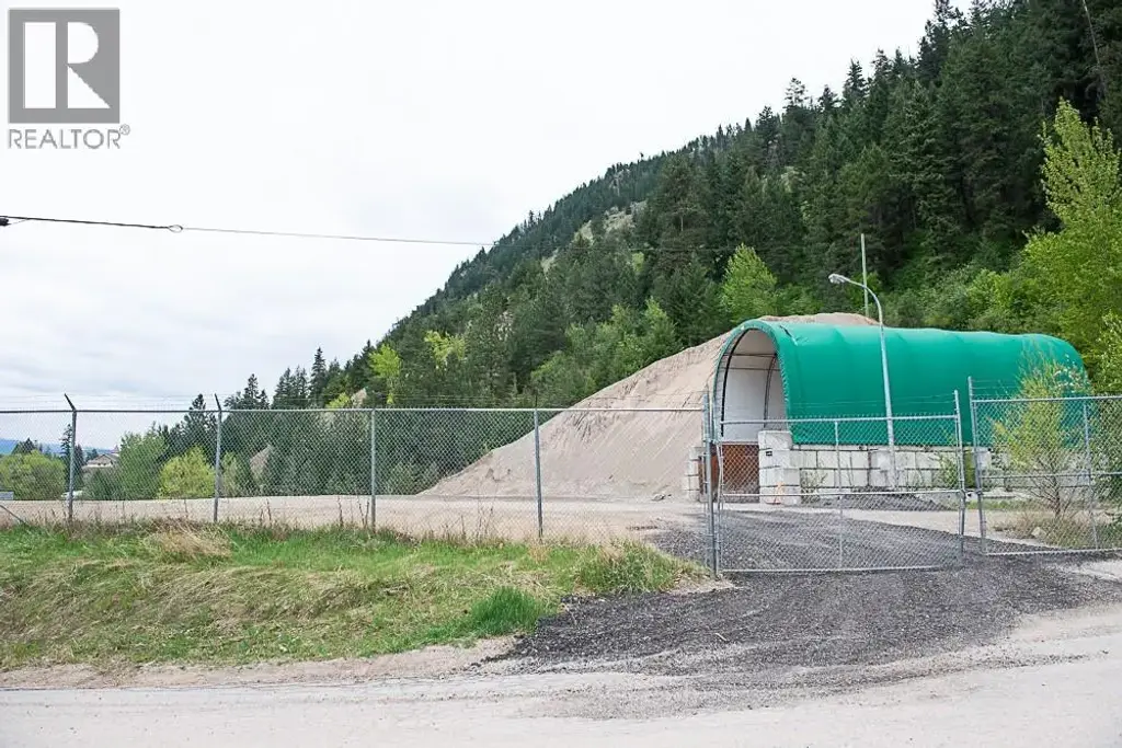 909 Trans Canada Highway, Chase