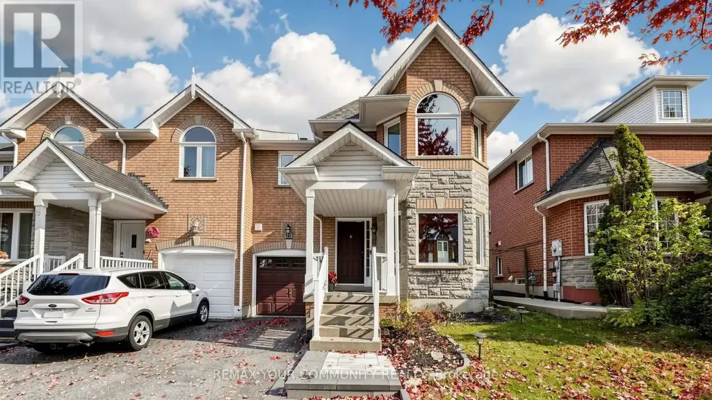 79 Red River Crescent, Newmarket (Woodland Hill)