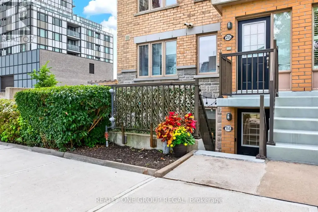 155 - 6 Foundry Avenue, Toronto (Dovercourt-Wallace Emerson-Junction)