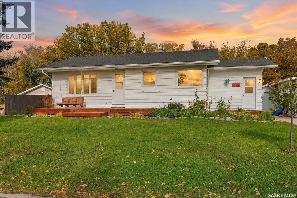 546 Elm Crescent, Caronport
