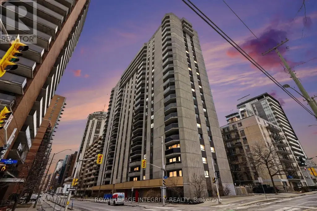 1004 - 470 Laurier Avenue W, Ottawa