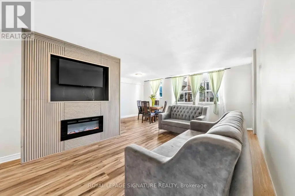 402 - 5 Frith Road, Toronto (Glenfield-Jane Heights)