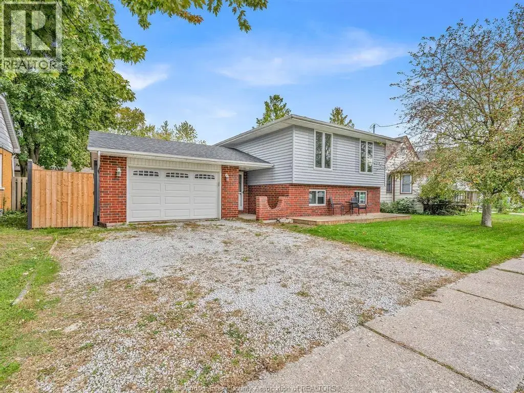 910 William Street, Tecumseh