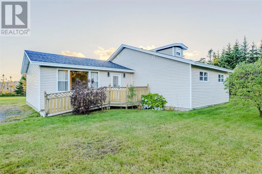 6 Back Road, Tors Cove