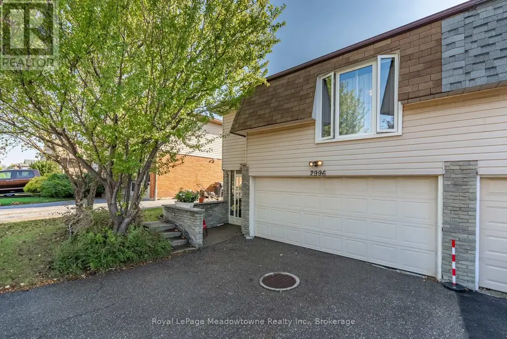 2996 Windjammer Road, Mississauga (Erin Mills)