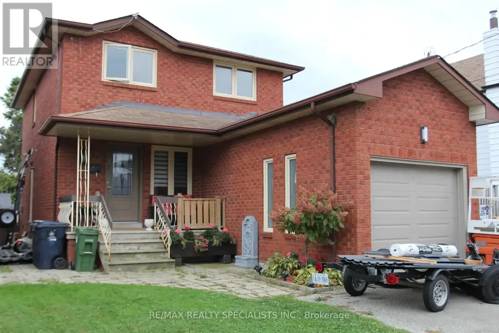 31 Laburnham Avenue, Toronto (Long Branch)