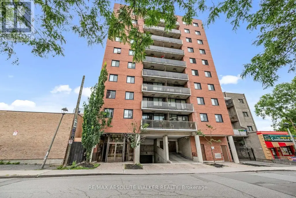 902 - 154 Nelson Street, Ottawa