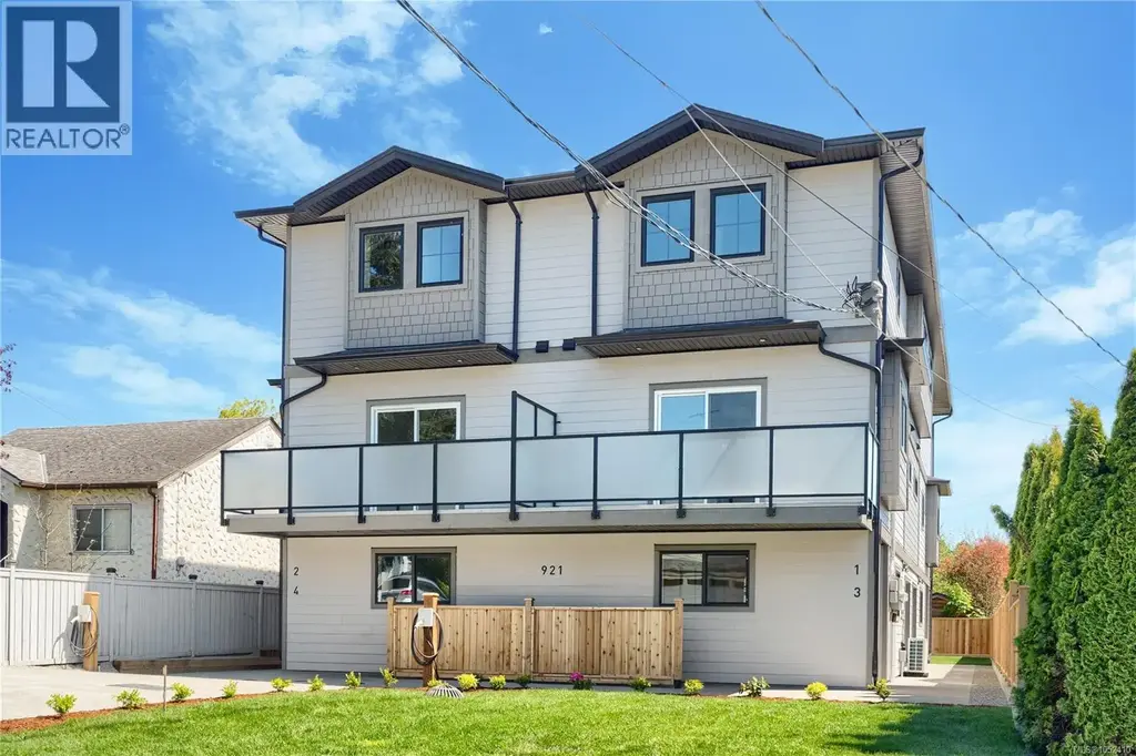 1 921 Dale St, Saanich