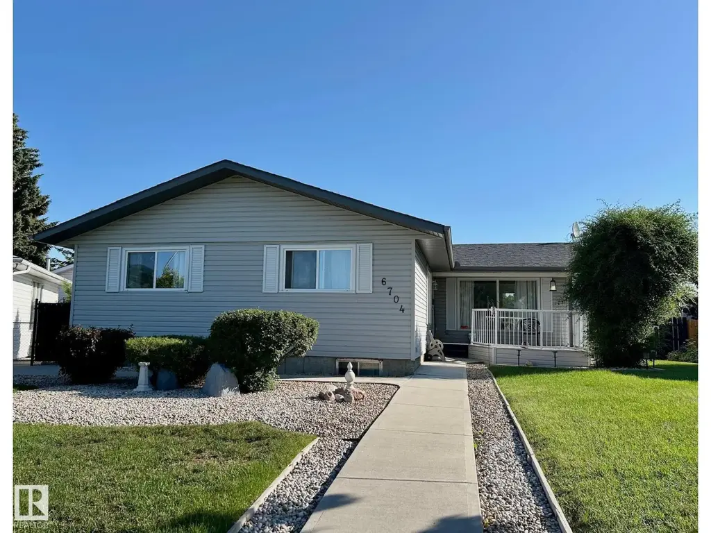 6704 152a Av Nw, Edmonton