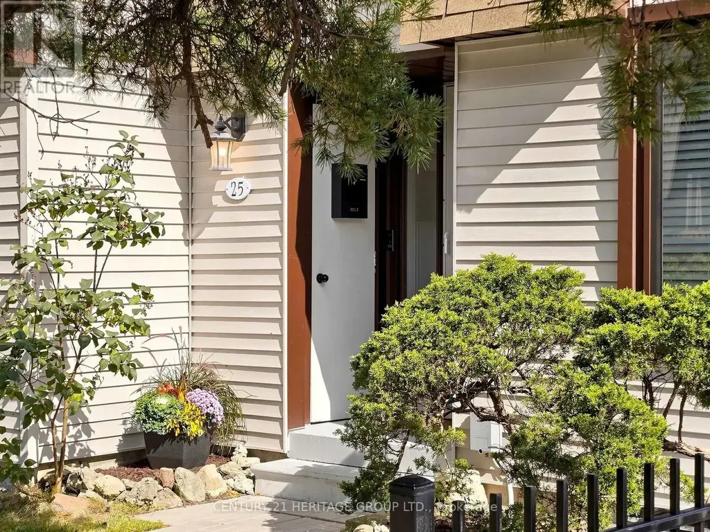 25 - 189 Springhead Gardens, Richmond Hill (North Richvale)