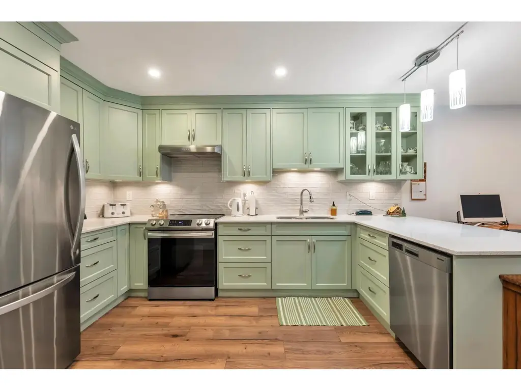 83 16318 82 Avenue, Surrey