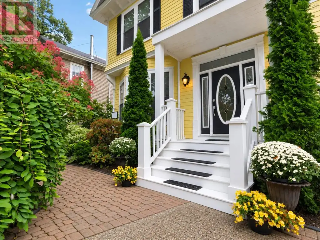 602 Francklyn Street, Halifax