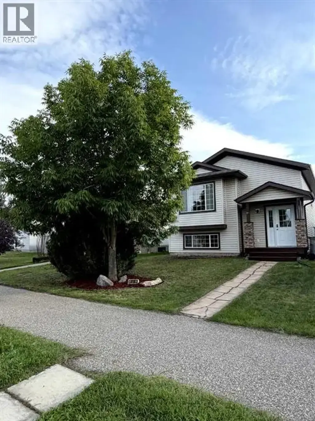 116 Pinnacle Boulevard, Grande Prairie