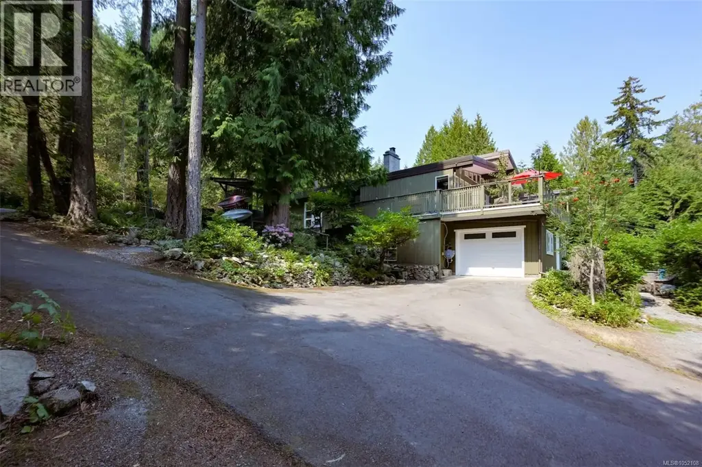 8508 Emard Terr, North Saanich